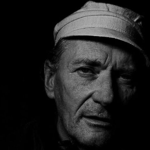 Πέθανε σε ηλικία 64 ετών ο βρετανός κιθαρίστας των Killing Joke, Κέβιν «Τζόρντι» Γουόκερ - Αναγνωρίστηκε στη ροκ σκηνή χάρη στην ιδιαίτερη τεχνική του. 