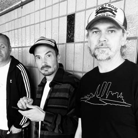 Συνέντευξη Fujiya & Miyagi: O frontman του σχήματος David Best μιλάει στην Athens Voice πριν τη συναυλία τους στο Fuzz Live Music Club, το Σάββατο 2 Δεκεμβρίου.