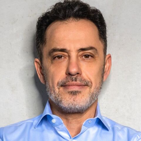 Microsoft: Έλληνας αναλαμβάνει σημαντική διευθυντική θέση - Ο Κώστας Λουκάς θα καθορίζει την περιφερειακή στρατηγική σε όλες τις χώρες του ΕΜΕΑ.