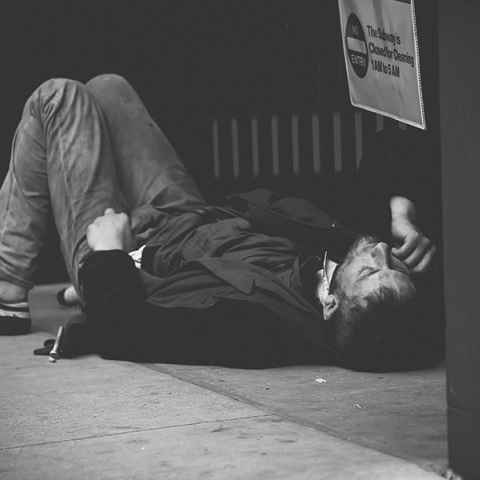 Η Athens Voice στις πιάτσες των ναρκωτικών