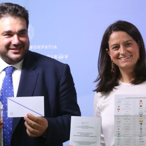 Επιστολική ψήφος: Μέσω gov.gr οι αιτήσεις -Έως και 40 ημέρες πριν τις εκλογές - Ποια θα είναι η διαδικασία - Οι ανακοινώσεις Κεραμέως - Λιβάνιου.