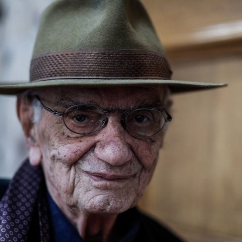 Βασίλης Βασιλικός