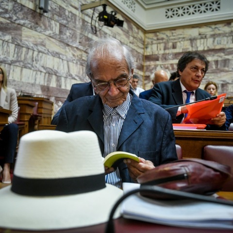 Ο Βασίλης Βασιλικός υπήρξε βουλευτής Επικρατείας με τον ΣΥΡΙΖΑ - Προοδευτική Συμμαχία