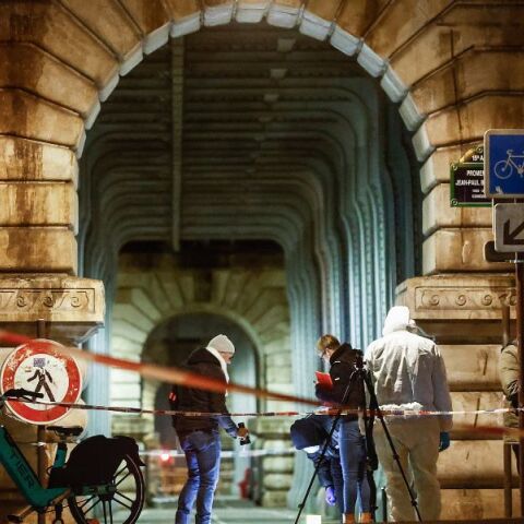 Ποιος είναι ο 26χρονος δράστης της αιματηρής επίθεσης στο Παρίσι