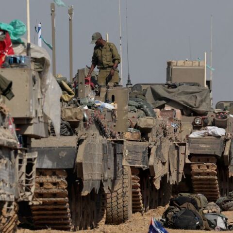 Επεκτείνεται η χερσαία επίθεση του Ισραήλ -  Φόβος και σύγχυση στη νότια Γάζα