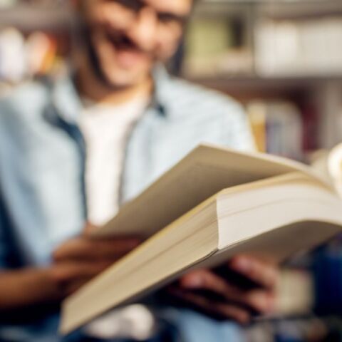 Rizz: Λέξη της χρονιάς για το 2023 από το Πανεπιστήμιο της Οξφόρδης - Τι σημαίνει η έκφραση της διαδικτυακής αργκό της Gen Ζ που διαδόθηκε στα social media.