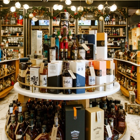 CAVA NEKTAR: Την πιο XMAS και κυριολεκτικά “spirit” εμπειρία θα την ζήσεις φέτος στην Ερμού!