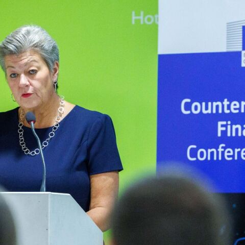 ΕΕ: Για «τεράστιο κίνδυνο τρομοκρατικών επιθέσεων» στις χώρες μέλη προειδοποίησε η επίτροπος  εσωτερικών υποθέσεων, Ίλβα Γιόχανσον.