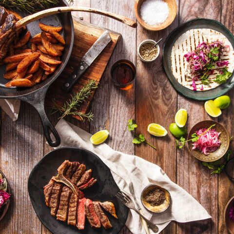 16 διευθύνσεις για gourmet σπιτικά τραπέζια