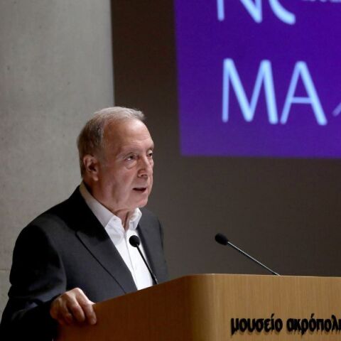 «Νοήματα» στο Μουσείο Ακρόπολης: Ο διευθυντής του μουσείου Νίκος Σταμπολίδης παρουσίασε τη νέα έκθεση - Η αναφορά του στο θέμα των Γλυπτών του Παρθενώνα.