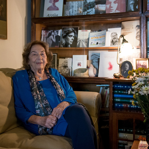 Κατσαρόλες με βιβλία: Η «διάλυση πολλών ψευδαισθήσεων» από την Άλκη Ζέη