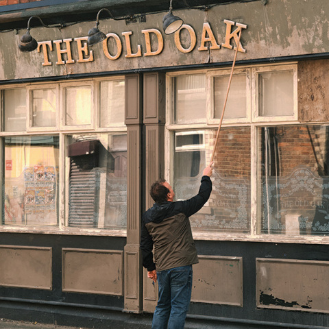 «Η παλιά παμπ» και τα σύγχρονα κοινωνικά μελοδράματα