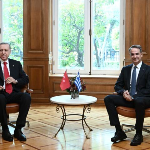 Η συνάντηση Μητσοτάκη και Ερντογάν σε πέντε εικόνες