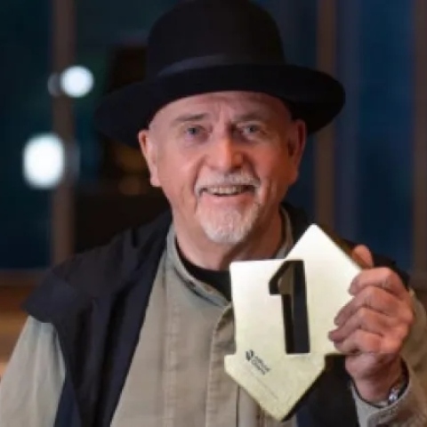 Επιστροφή του Peter Gabriel στο Νο 1 των άλμπουμ της Αγγλίας μετά από 37 χρόνια