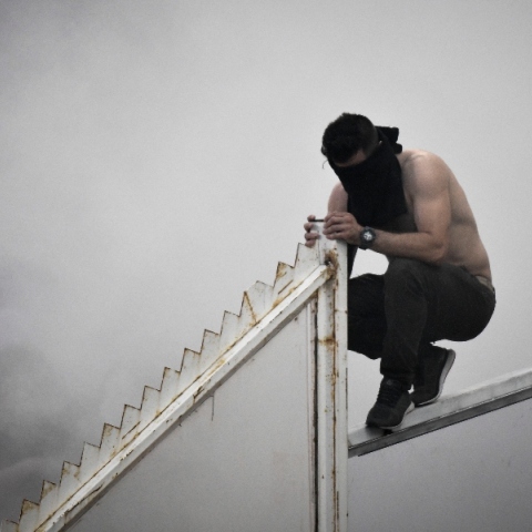 Βία στα γήπεδα: Όταν τιμωρούνται οι πάντες, οι εγκληματίες τρίβουν  τα χέρια τους 