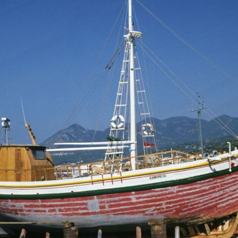 Ξυλοναυπηγική τέχνη: Eκπαιδευτική δομή στη Σάμο 