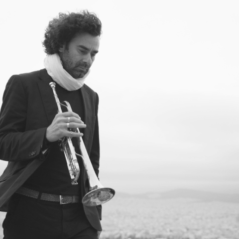 Ανδρέας Πολυζωγόπουλος: Ο Έλληνας τρομπετίστας μιλάει για το άλμπουμ «Petrichor», την jazz και τους πειραματισμούς