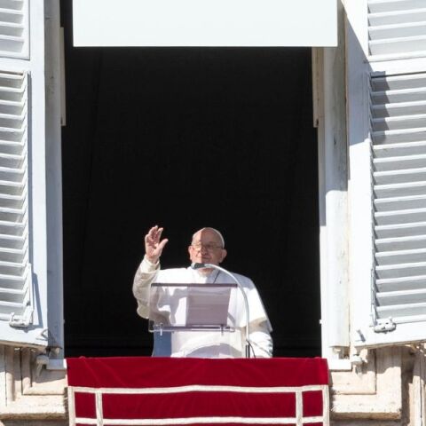 Βατικανό: Ο πάπας Φραγκίσκος γιορτάζει τα 87α γενέθλιά του - Θα ευλογήσει τους συγκεντρωμένους πιστούς στην Πλατεία του Αγίου Πέτρου.