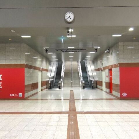 Χριστούγεννα στα Μέσα Σταθερής Τροχιάς