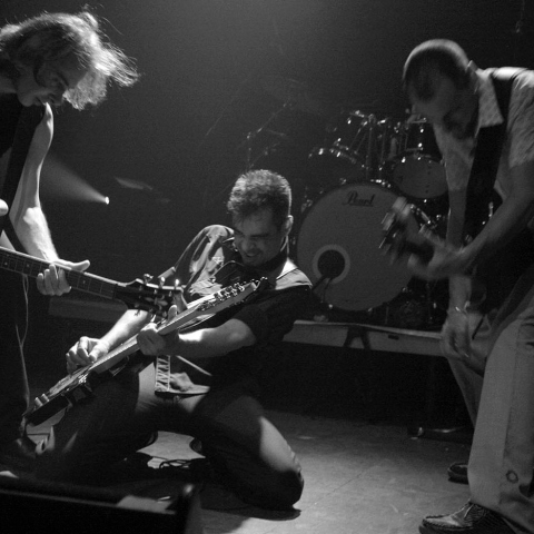 The Last Drive: Overloaded – Συνέντευξη με τον φωτογράφο Δημήτρη Μυλωνά για το λεύκωμα που κυκλοφορεί από τις εκδόσεις Οξύ