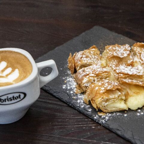 Μπουγάτσα Lab