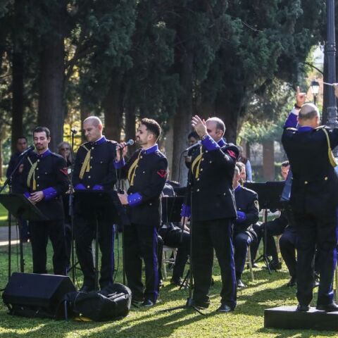 Χριστουγεννιάτικες μελωδίες από την μπάντα του Πολεμικού Ναυτικού 