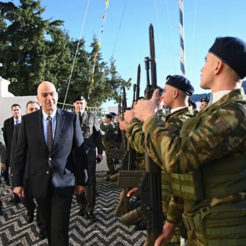 Τη Σύμη επισκέπτεται ο Νίκος Δένδιας για τα Χριστούγεννα