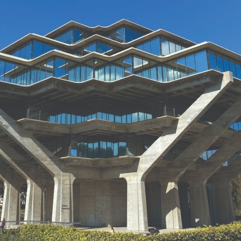 Ο θρίαμβος του περιτυλίγματος στη φαντασµαγορία των µεγαλουπόλεων 