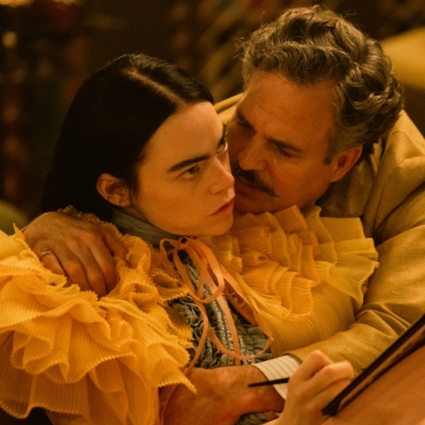 Poor Things: Κριτική για την ταινία του Γιώργου Λάνθιμου με τους Έμα Στόουν, Γουίλεμ Νταφόε, Μαρκ Ράφαλο, Ραμί Γιουσέφ