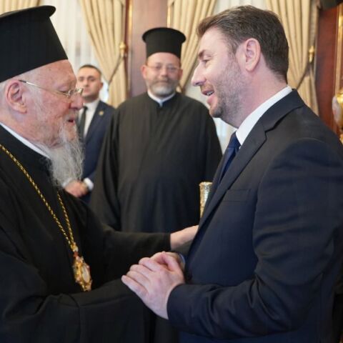 Συνάντηση του Νίκου Ανδρουλάκη με τον Οικουμενικό Πατριάρχη Βαρθολομαίο σε θερμό κλίμα