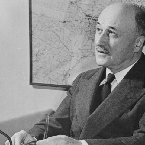 Ας ξαναθυμηθούμε τον Ζαν Μοννέ