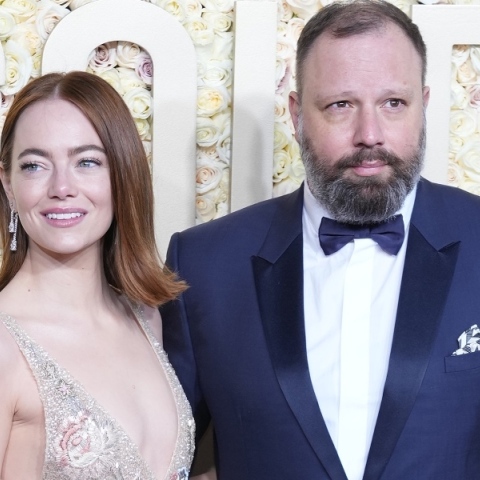 Emma Stone και Γιώργος Λάνθιμος. © EPA/ ALLISON DINNER