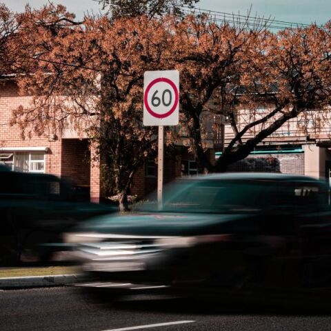 Αυστρία: Υπουργός έτρεχε με το υπουργικό αυτοκίνητό του και του αφαίρεσαν το δίπλωμα