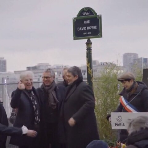 Ο Ντέιβιντ Μπόουι έδωσε το όνομά του σε δρόμο του Παρισιού