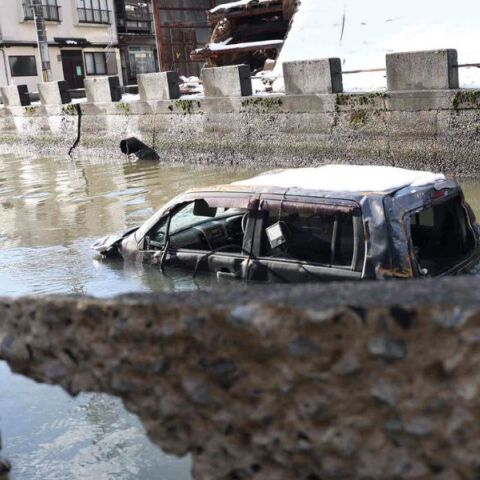  Τσουνάμι 3 μέτρων σε πυρηνικό σταθμό μετά το φονικό σεισμό στην Ιαπωνία