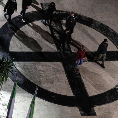 Ρωμαϊκοί χαιρετισμοί και η νοσταλγία του φασιστικού μεγαλείου