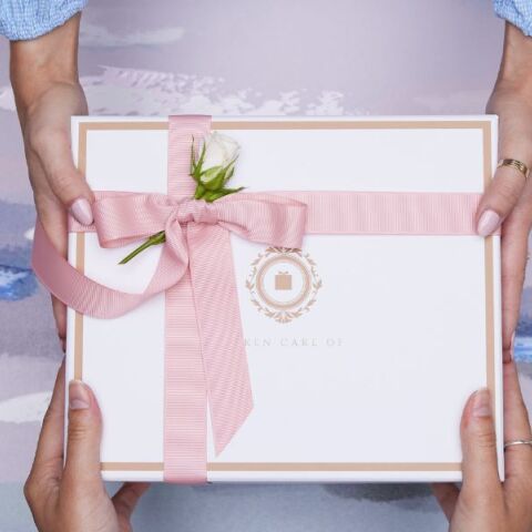 Ποιοι γιορτάζουν σήμερα 15 Ιανουαρίου; Το εορτολόγιο της Athens Voice σου τους θυμίζει. Μην ξεχάσεις να τους δώσεις τις καλύτερες ευχές σου!