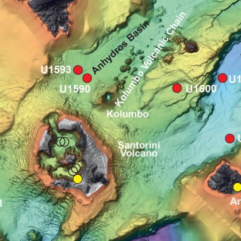 Σαντορίνη: Άγνωστη υποθαλάσσια ηφαιστειακή έκρηξη έφεραν στο φως έρευνες - Τα ευρήματα της πολυεθνικής επιστημονικής ομάδας.