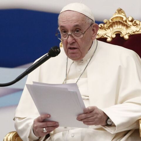 Πάπας: Καθαίρεσε πρώην επίσκοπο για σεξουαλική κακοποίηση ανηλίκων