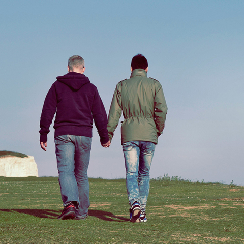 Ομόφυλα ζευγάρια: Εκπαιδεύοντας την παλιά Ελλάδα