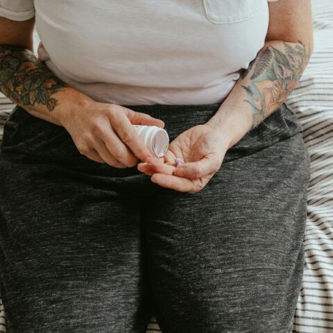 Θεσσαλονίκη: Σύλληψη 50χρονης φαρμακοποιού - Πουλούσε ναρκωτικά φάρμακα χωρίς κουπόνια - Εντοπίστηκαν 1820 δισκία σε έρευνα των αστυνομικών.