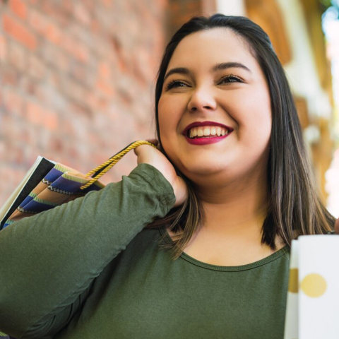 Αφιέρωμα Plus Size: Ρούχα για όλους, χωρίς διακρίσεις και απαγορευτικά