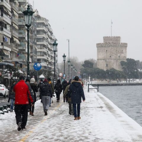 Θεσσαλονίκη: Με διευρυμένο ωράριο οι δομές αστέγων του δήμου Θεσσαλονίκης λόγω ψύχους - Σε επιφυλακή από αύριο τεχνικές υπηρεσίες και Πολιτική Προστασία.