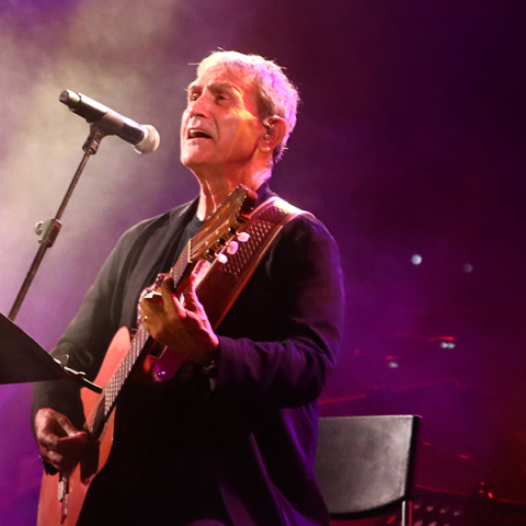 Γιώργος Νταλάρας