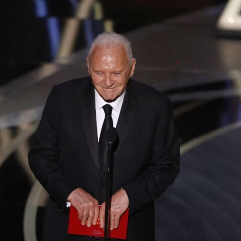 O Άντονι Χόπκινς ετοιμάζει την αυτοβιογραφία του