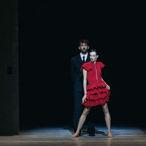 Εθνική Λυρική Σκηνή: Το Μπαλέτο της ΕΛΣ σε μια νέα παραγωγή της «Κάρμεν», σε χορογραφία του σπουδαίου Γιόαν Ίνγκερ - Για έξι μοναδικές παραστάσεις.