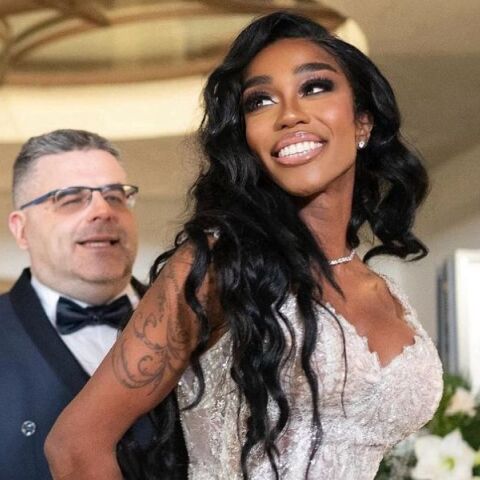 Η Ελίζαμπεθ Ελέτσι έδωσε τη δική της απάντηση για το πάρτι φοροδιαφυγής που έγινε στον πολυτελή γάμο της και προκάλεσε την ενεργοποίηση των ελεγκτών της ΑΑΔΕ.