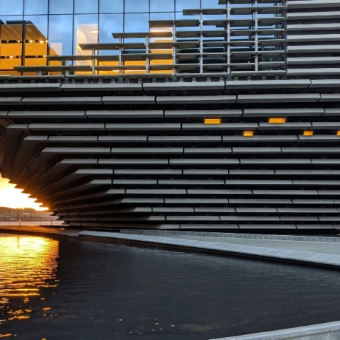 Το μουσείο V&A Dundee στη Σκωτία μειώνει τις μεγάλες εκθέσεις του σε μία το χρόνο