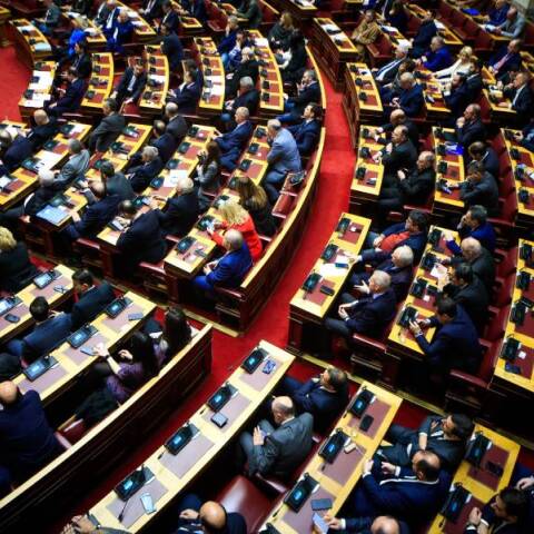 Συζήτηση και ψηφοφορία στην Ολομέλεια της Βουλής  για την επιστολική ψήφο