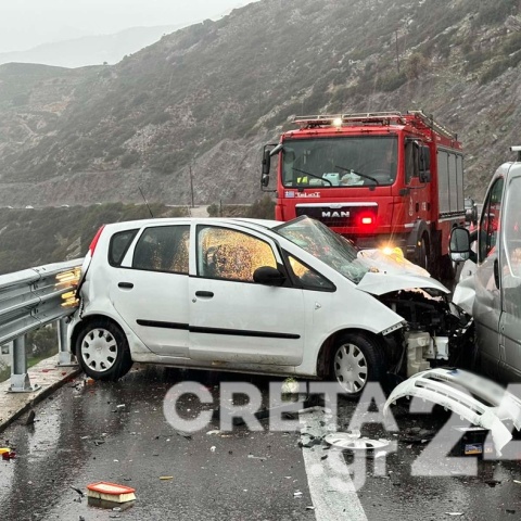 Τροχαίο ατύχημα με τρεις τραυματίες - Ανάμεσα τους ένα αγοράκι 2 ετών